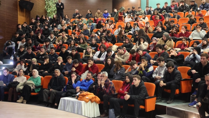 Yılmaz Vural Darıca’da! Unutulmaz Söyleşi ve Gençlerle Buluşma